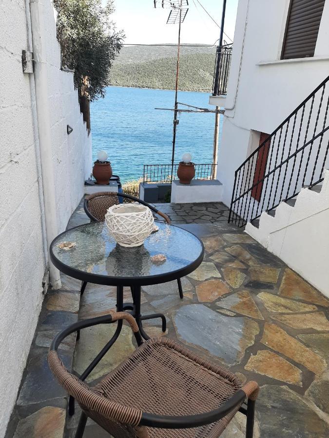 Chiona΄S Apartments By The Sea Paleo Trikeri Exterior photo