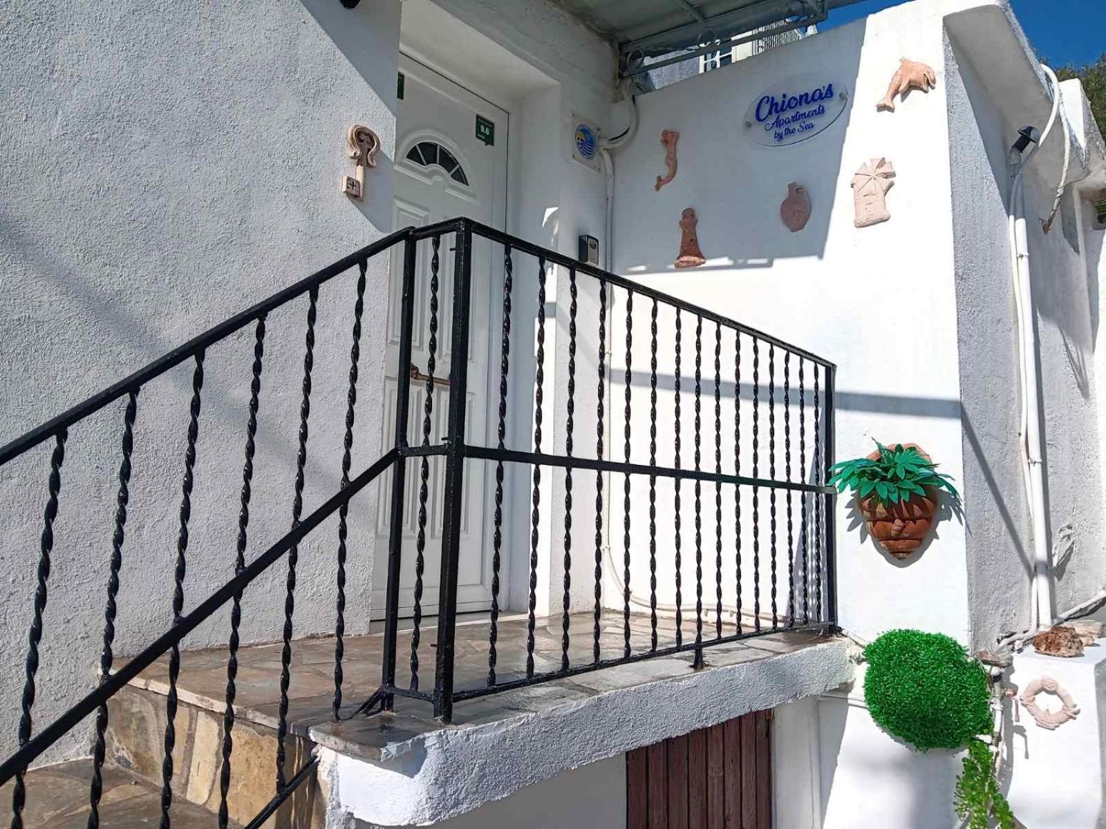 Chiona΄S Apartments By The Sea Paleo Trikeri Exterior photo